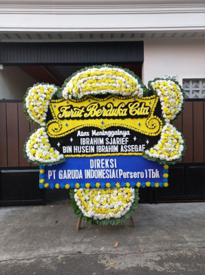 Papan Bunga Duka di Kadu Agung